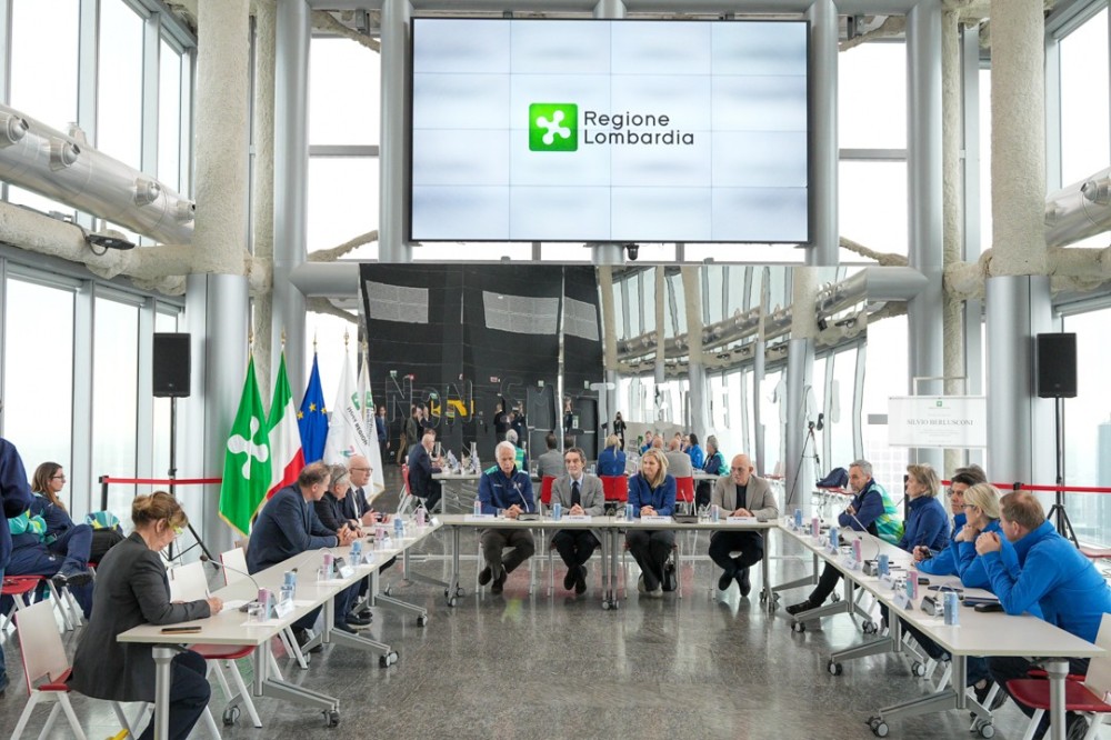 Olimpiadi 2026 – Kirsty Coventry incontra Fontana a Palazzo Lombardia