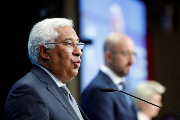 Il Portogallo toglie la maggior parte dei cordoli COVID-19, il Primo Ministro chiede responsabilità